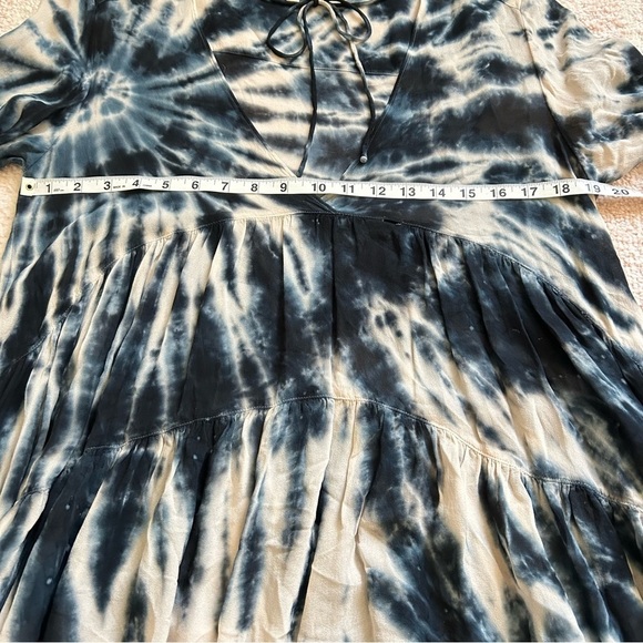 Young Fabulous and Broke Tie Dye Dress Size Large Ruffled No Slip - Picture 5 of 10